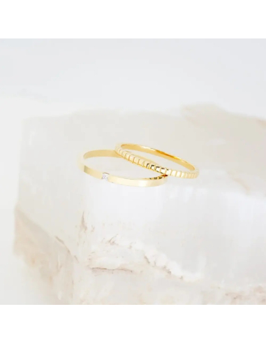 Alianza de boda en oro amarillo de 18k con formas geométricas-2